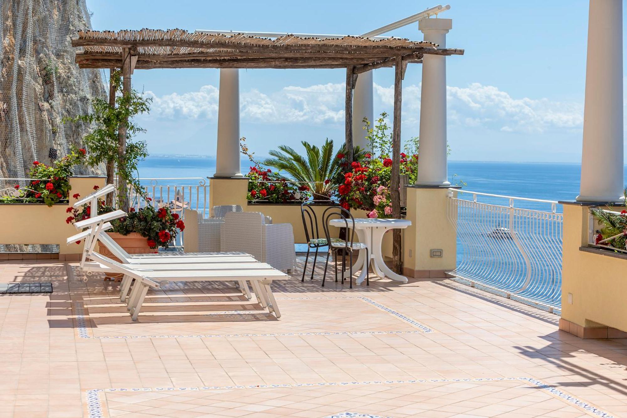 Apartments Amalfi Design Sea View Accessible By 250 Steps Exterior foto