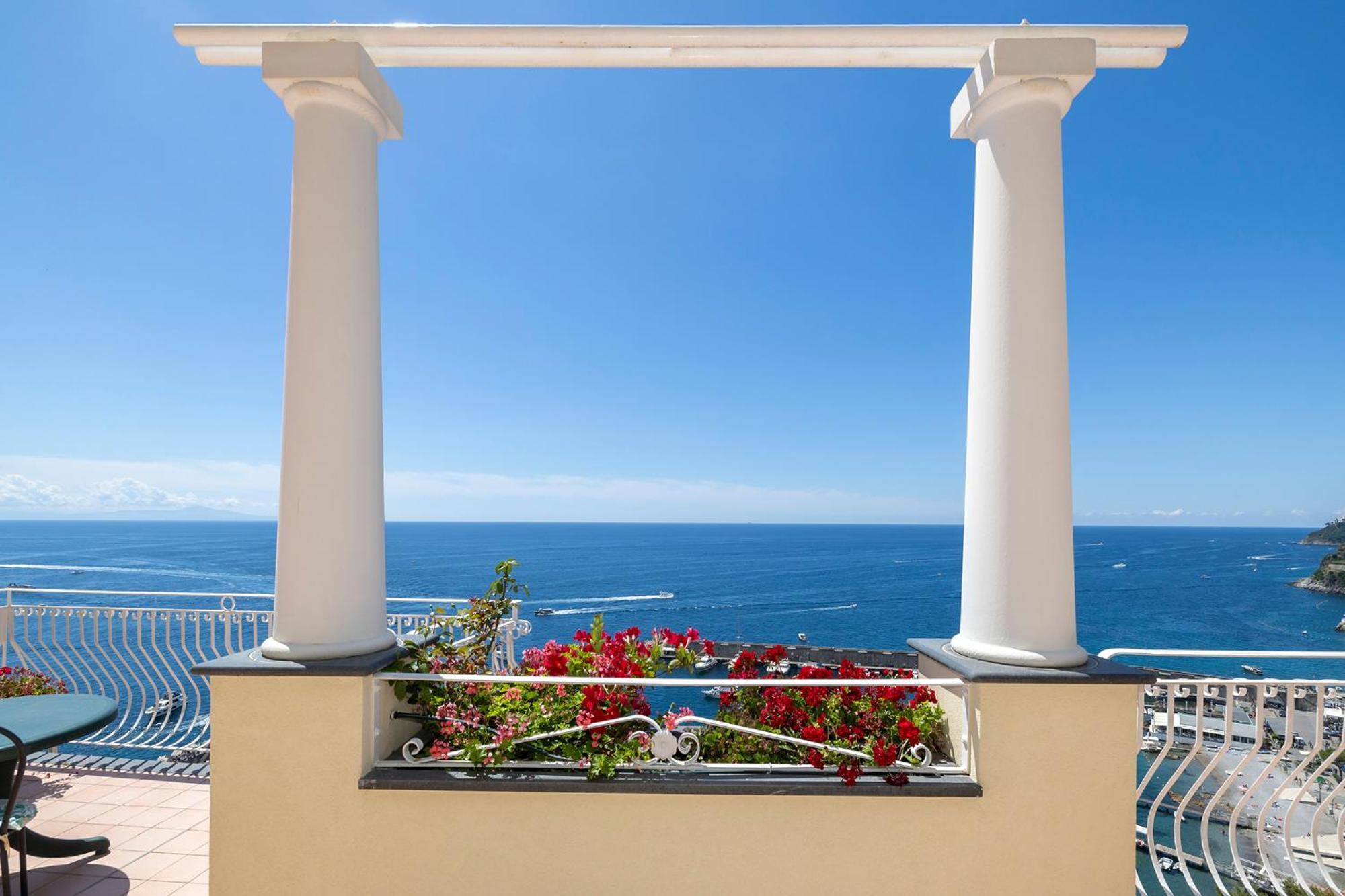 Apartments Amalfi Design Sea View Accessible By 250 Steps Exterior foto