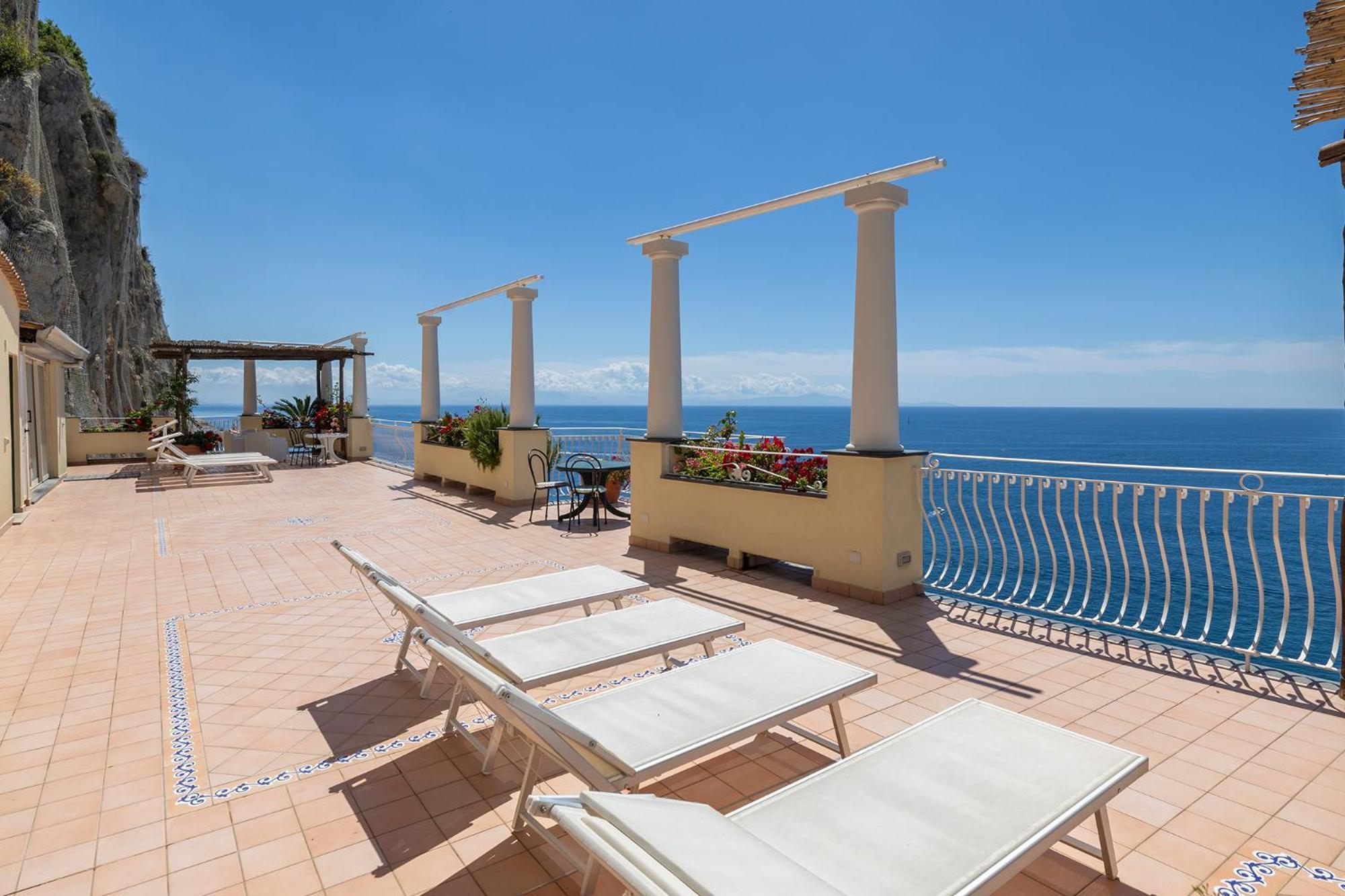 Apartments Amalfi Design Sea View Accessible By 250 Steps Exterior foto